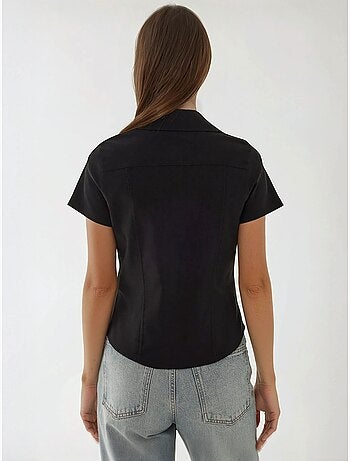 Chemise boutonnée à manches courtes coupe classique
