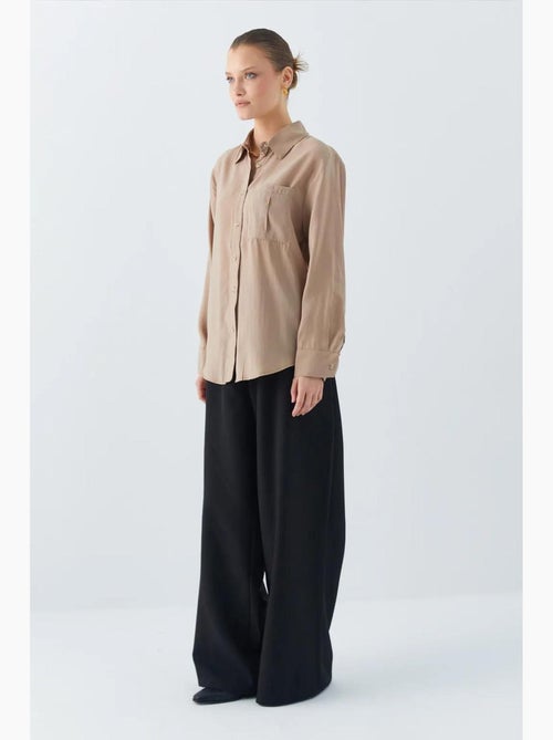 Chemise boutonnée coupe décontractée avec poche mixray - Kiabi Chemise boutonnée coupe décontractée avec poche mixray - Kiabi