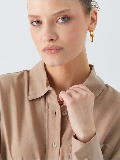 Chemise boutonnée coupe décontractée avec poche mixray - Kiabi Chemise boutonnée coupe décontractée avec poche mixray - Kiabi