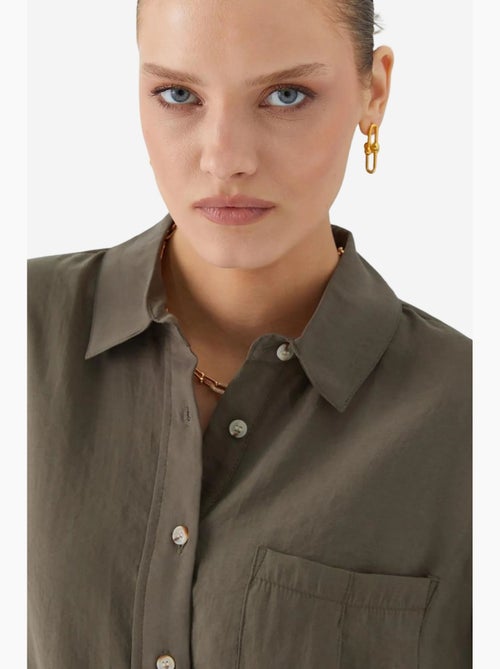 Chemise boutonnée coupe décontractée avec poche mixray - Kiabi Chemise boutonnée coupe décontractée avec poche mixray - Kiabi