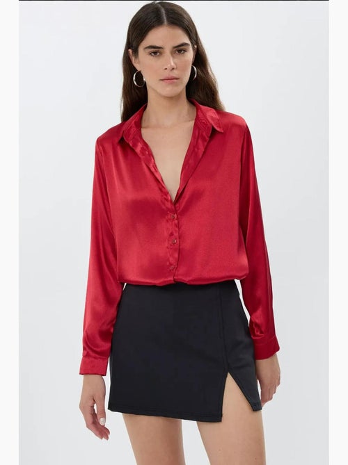 Chemise classique en satin hiccup - Kiabi Chemise classique en satin hiccup - Kiabi