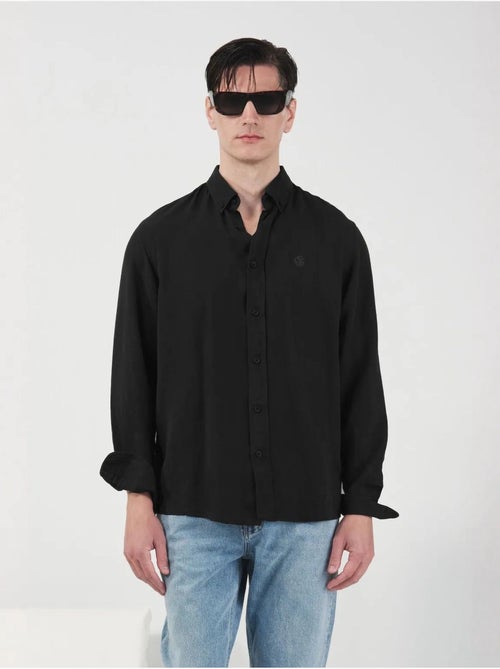 Chemise coupe classique à manches longues boutonnée en tencel giesto - Kiabi Chemise coupe classique à manches longues boutonnée en tencel giesto - Kiabi