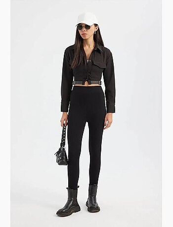 Chemise courte à col montant et poches avec ceinture hiccup