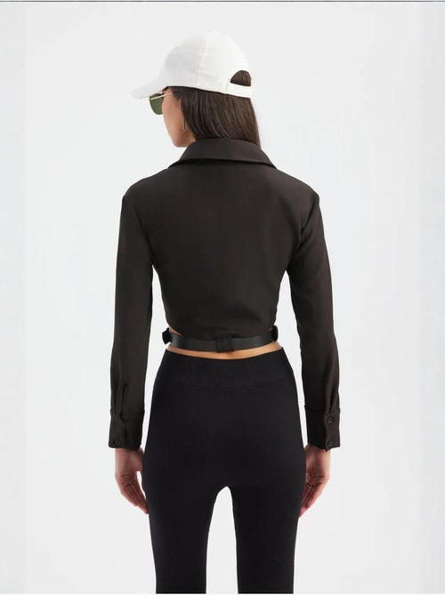 Chemise courte à col montant et poches avec ceinture - Kiabi