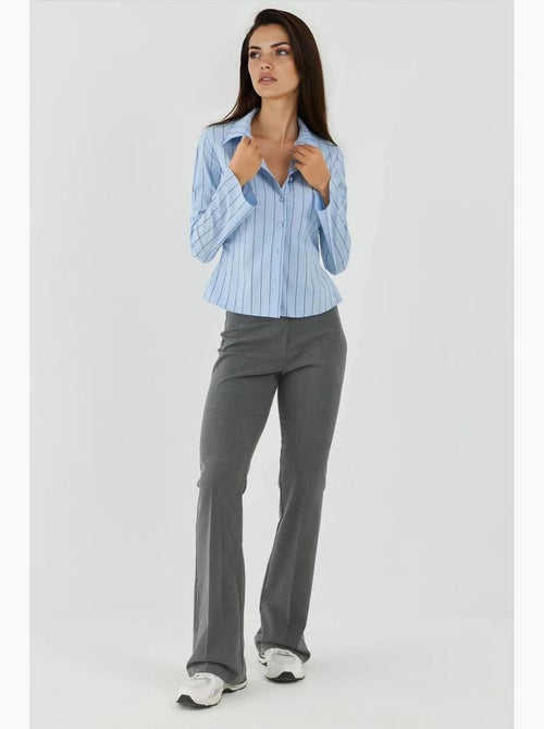 Chemise courte ajustée à rayures hiccup - Kiabi Chemise courte ajustée à rayures hiccup - Kiabi