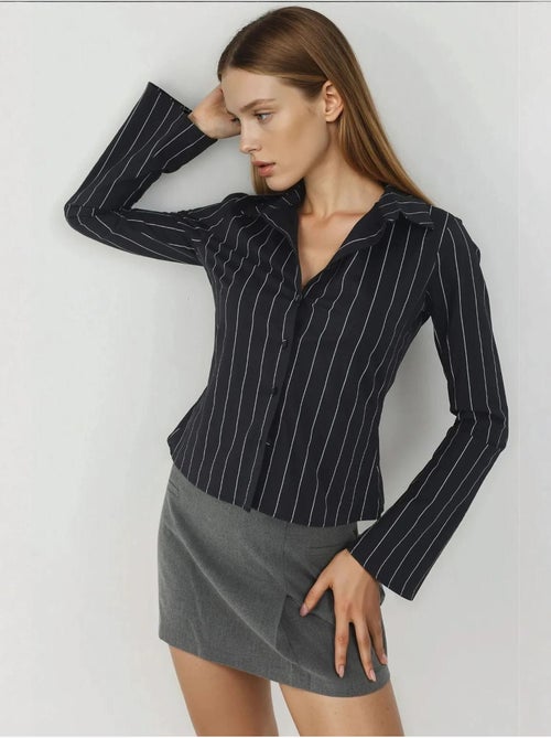 Chemise courte ajustée à rayures hiccup - Kiabi Chemise courte ajustée à rayures hiccup - Kiabi