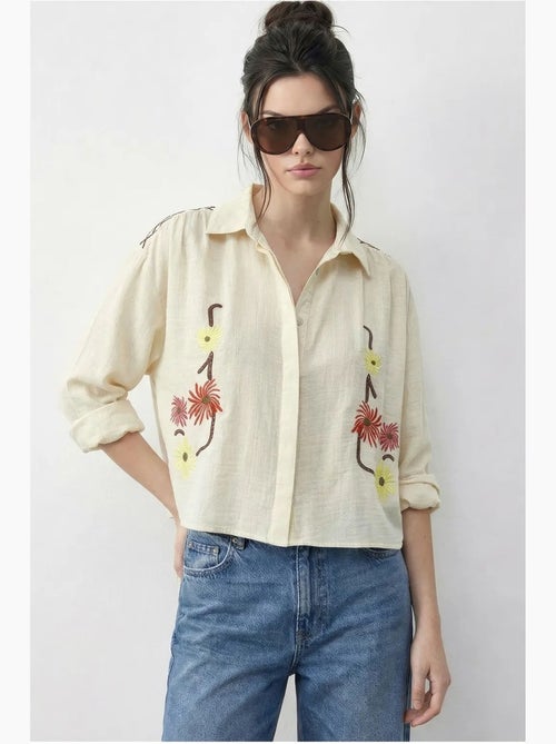 Chemise courte brodée avec fermeture boutonnée lucci - Kiabi Chemise courte brodée avec fermeture boutonnée lucci - Kiabi
