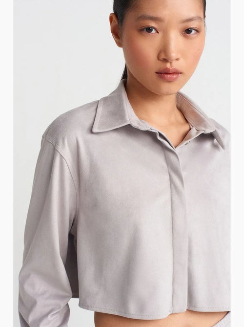 Chemise courte femme en suédine à boutons dilvin - Kiabi Chemise courte femme en suédine à boutons dilvin - Kiabi