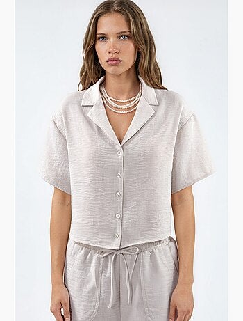 Chemise courte texturée avec fermeture à boutons busem