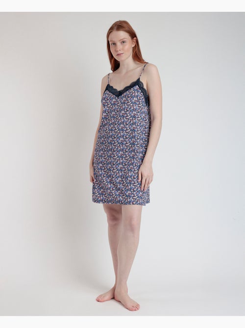 Chemise de nuit à bretelles Liberty bleu et rose ADMAS pour femme - Kiabi Chemise de nuit à bretelles Liberty bleu et rose ADMAS pour femme - Kiabi
