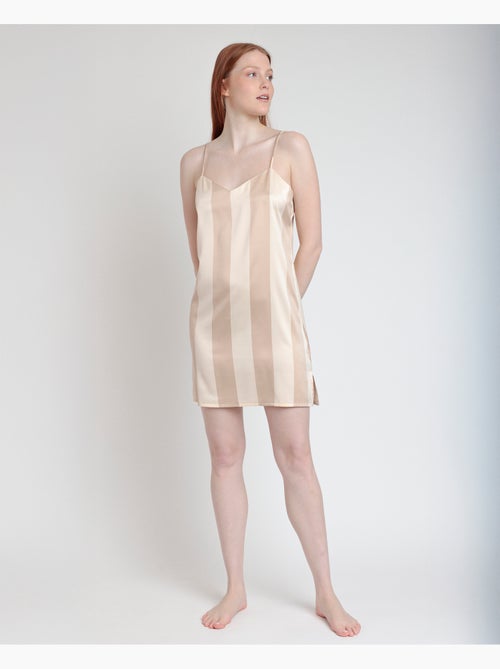 Chemise de nuit à rayures de luxe ADMAS CLASSIC pour femme - Kiabi Chemise de nuit à rayures de luxe ADMAS CLASSIC pour femme - Kiabi