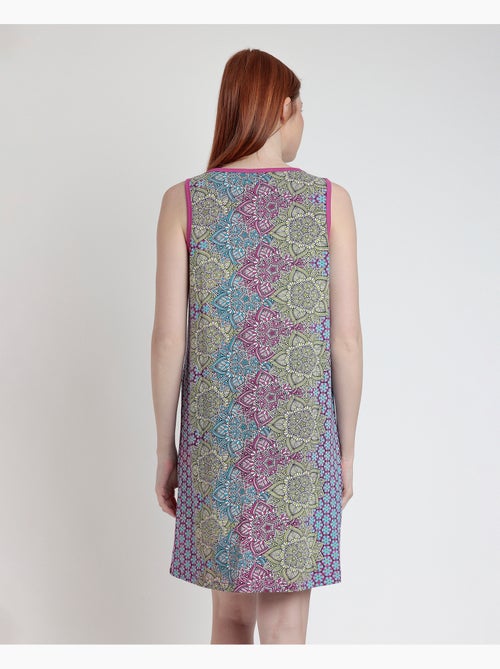 Chemise de nuit sans manches à fleurs mandala ADMAS pour femme - Kiabi Chemise de nuit sans manches à fleurs mandala ADMAS pour femme - Kiabi