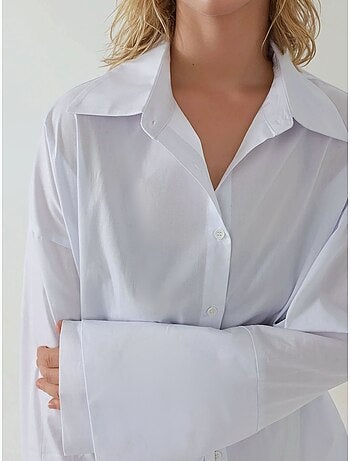 Chemise en coton coupe classique avec détails boutonnés
