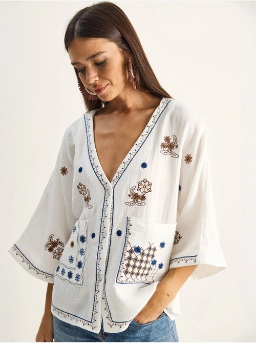 Chemise en coton crêpe brodée à col v lucci - Kiabi Chemise en coton crêpe brodée à col v lucci - Kiabi