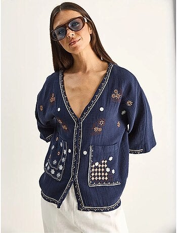 Chemise en coton crêpe brodée à col v lucci