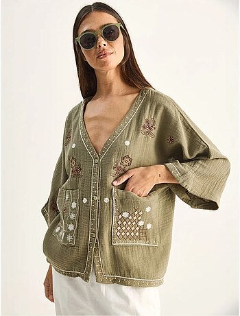 Chemise en coton crêpe brodée à col v lucci