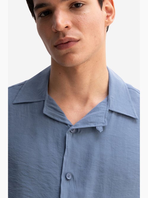 Chemise en crêpe avec détail noué coupe décontractée pour homme giesto - Kiabi Chemise en crêpe avec détail noué coupe décontractée pour homme giesto - Kiabi