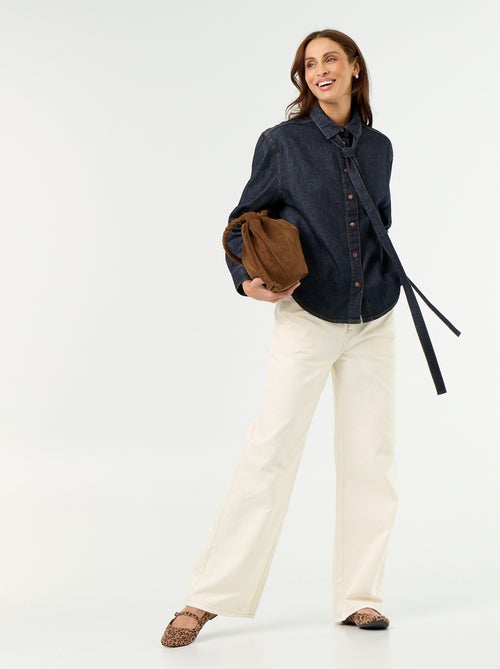 Chemise en denim avec col lavallière - Kiabi Chemise en denim avec col lavallière - Kiabi