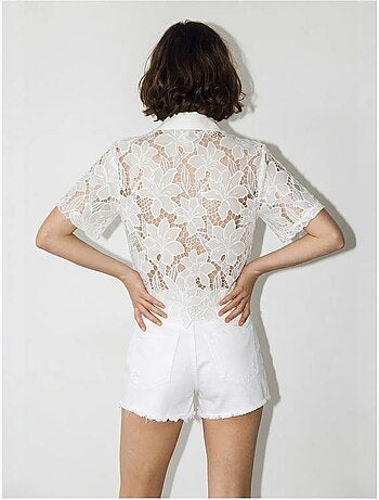 Chemise en dentelle à fleurs avec boutons lucci