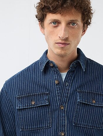 Chemise en jean rayée avec poches plaquées à la poitrine