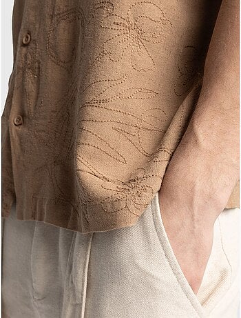 Chemise en lin brodée à manches courtes et col ouvert giesto