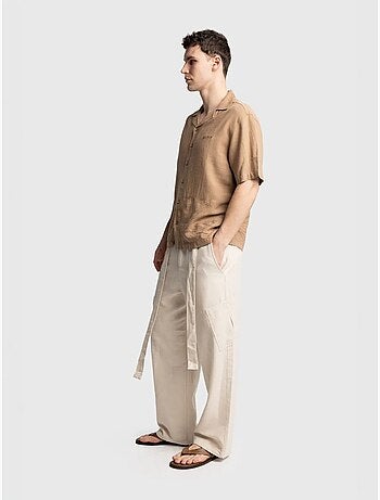 Chemise en lin brodée à manches courtes et col ouvert giesto