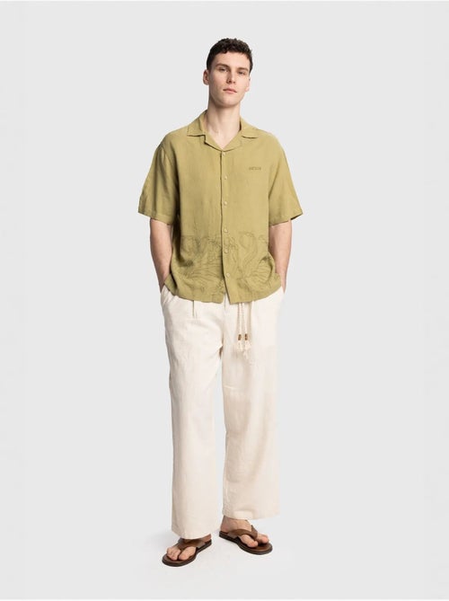 Chemise en lin brodée à manches courtes et col ouvert giesto - Kiabi Chemise en lin brodée à manches courtes et col ouvert giesto - Kiabi