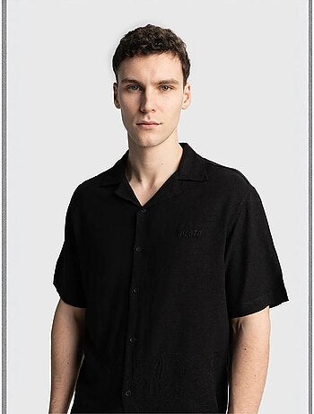 Chemise en lin brodée à manches courtes et col ouvert giesto