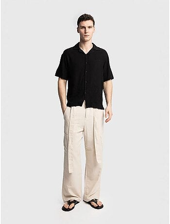Chemise en lin brodée à manches courtes et col ouvert giesto