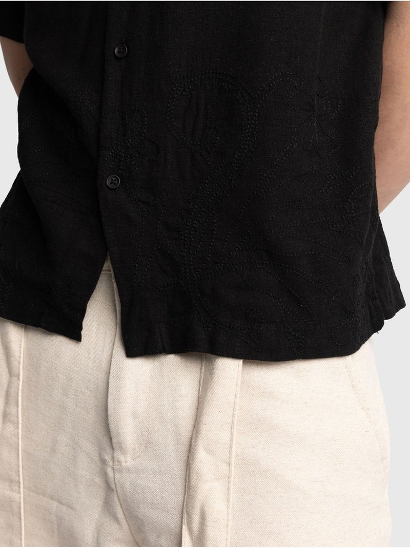 Chemise en lin brodée à manches courtes et col ouvert giesto Noir - Kiabi