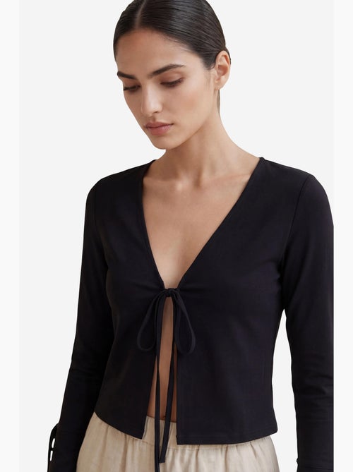 Chemise en lin courte à col en v et détail nœud papillon my fashion - Kiabi Chemise en lin courte à col en v et détail nœud papillon my fashion - Kiabi