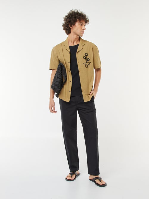 Chemise en lin mélangé à manches courtes et avec broderies - Kiabi
