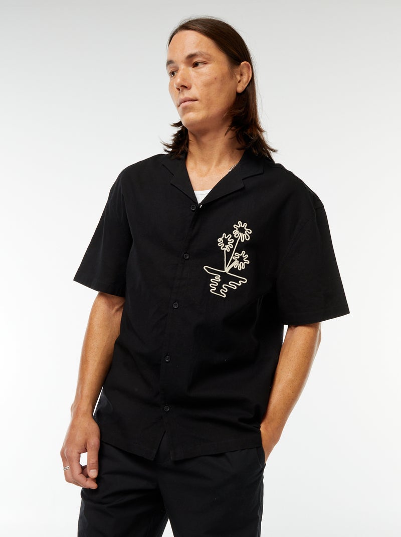 Chemise en lin mélangé à manches courtes et avec broderies noir - Kiabi