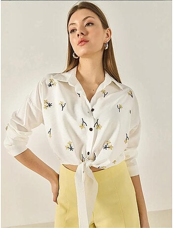 Chemise en popeline brodée avec fermeture à boutons lucci