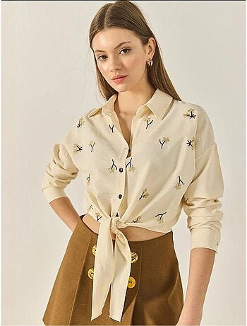 Chemise en popeline brodée avec fermeture à boutons lucci