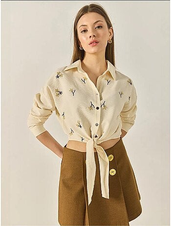 Chemise en popeline brodée avec fermeture à boutons lucci