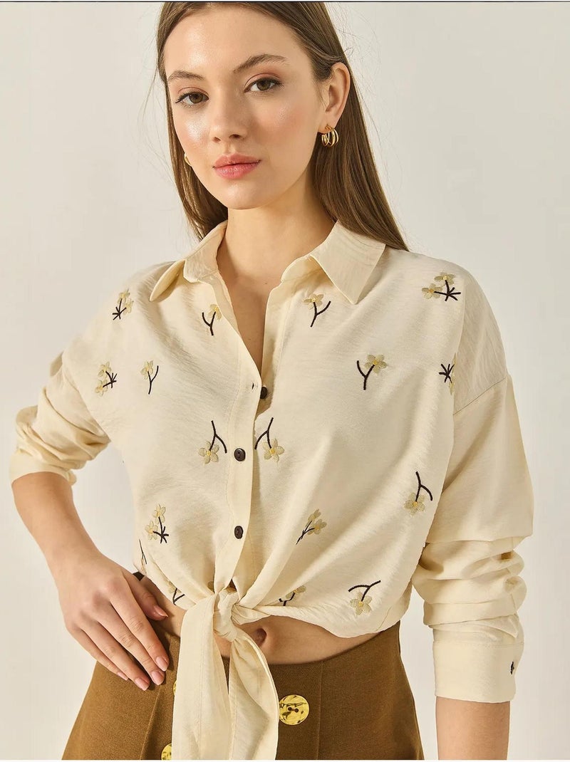 Chemise en popeline brodée avec fermeture à boutons lucci Crème - Kiabi