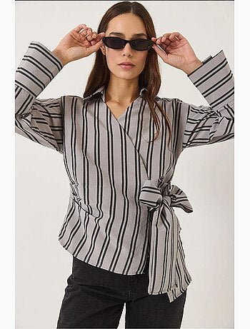 Chemise en popeline rayée à col cache-cœur et à nouer sur le côté lucci