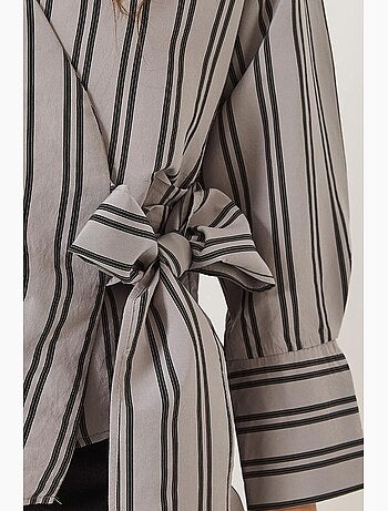 Chemise en popeline rayée à col cache-cœur et à nouer sur le côté lucci