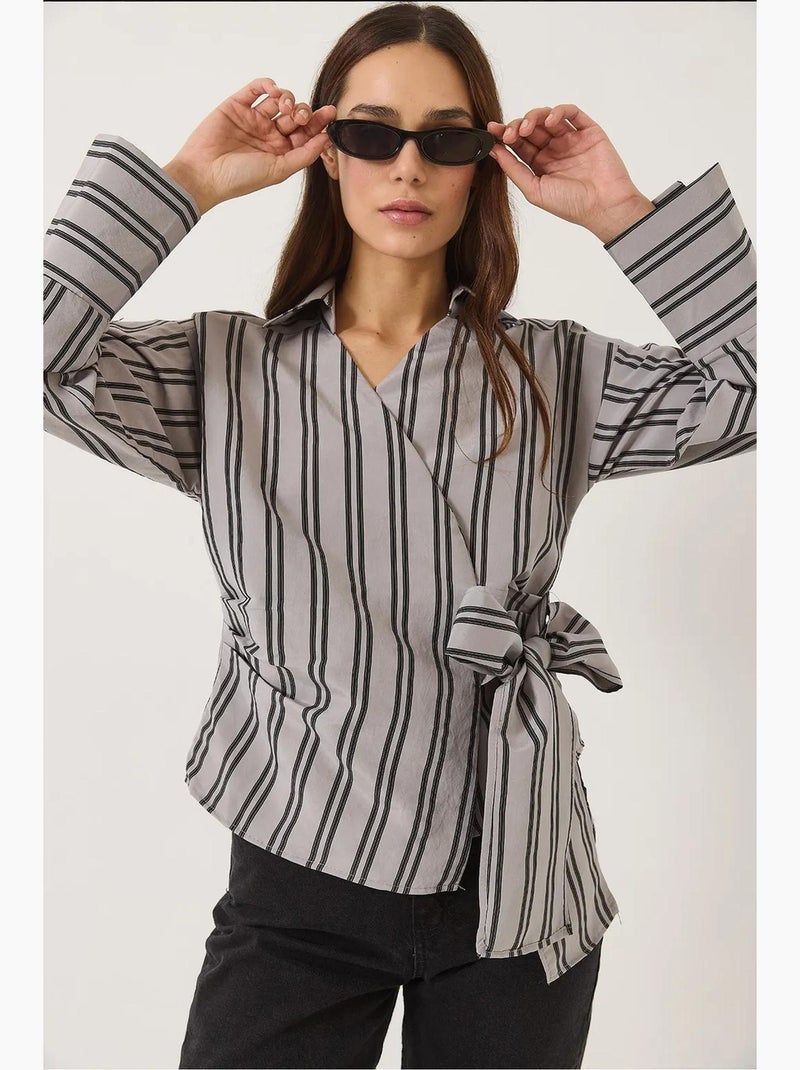 Chemise en popeline rayée à col cache-cœur et à nouer sur le côté lucci Gris - Kiabi