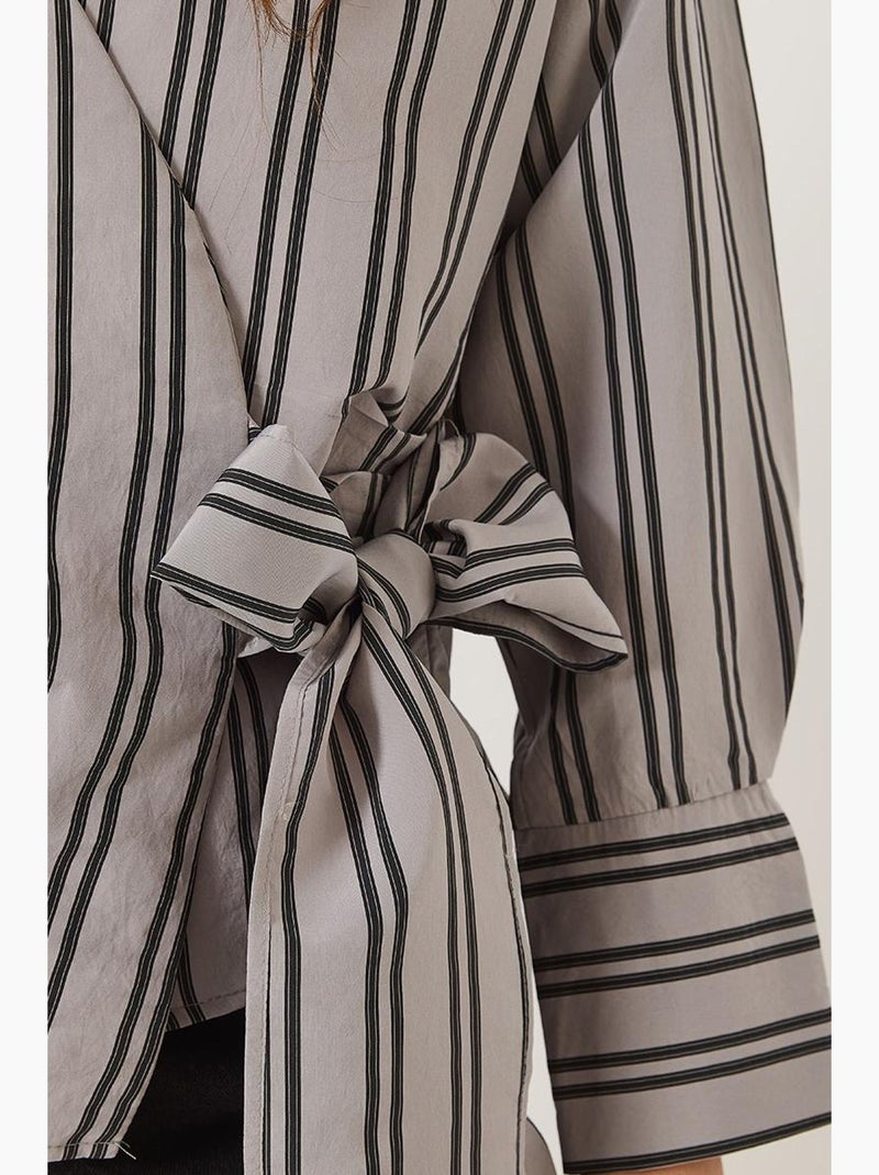 Chemise en popeline rayée à col cache-cœur et à nouer sur le côté lucci Gris - Kiabi