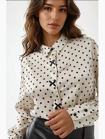 Chemise en satin à pois et boutons hiccup
