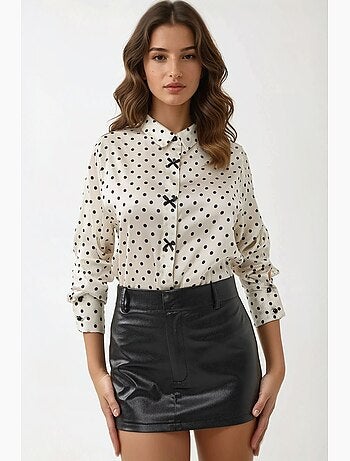 Chemise en satin à pois et boutons hiccup