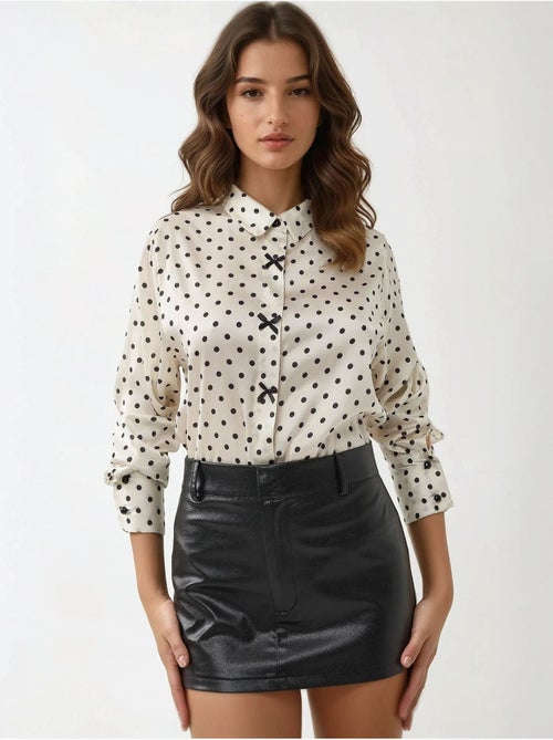 Chemise en satin à pois et boutons - Kiabi