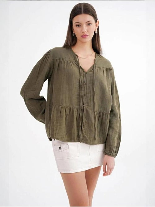 Chemise en seersucker à manches trois-quarts et col ras du cou avec détails de reliure mixray - Kiabi Chemise en seersucker à manches trois-quarts et col ras du cou avec détails de reliure mixray - Kiabi