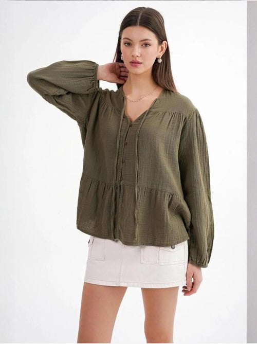 Chemise en seersucker à manches trois-quarts et col ras du cou avec détails de reliure mixray - Kiabi Chemise en seersucker à manches trois-quarts et col ras du cou avec détails de reliure mixray - Kiabi