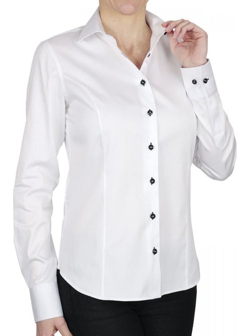 Chemise femme blanche coupe cintrée CITY Andrew Mac Allister - Kiabi Chemise femme blanche coupe cintrée CITY Andrew Mac Allister - Kiabi