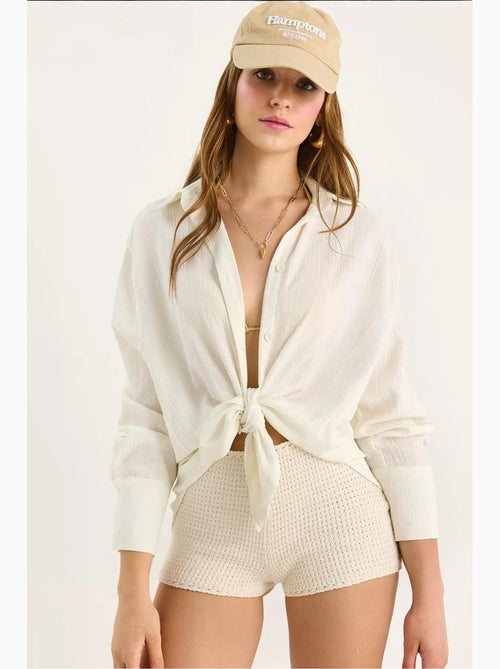 Chemise froissée basique surdimensionnée à épaules dénudées bianco lucci - Kiabi Chemise froissée basique surdimensionnée à épaules dénudées bianco lucci - Kiabi