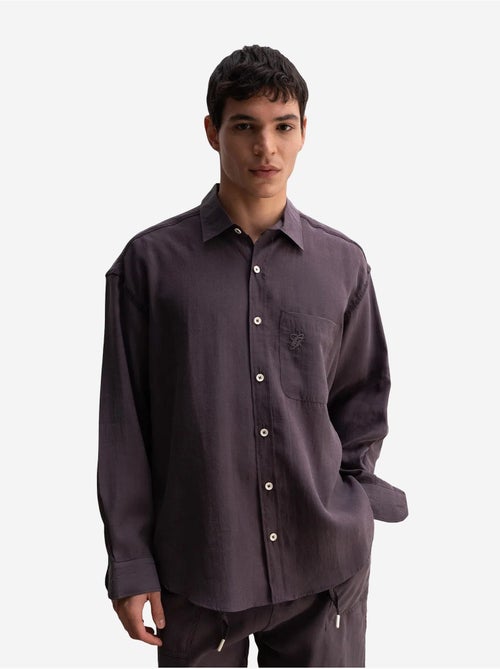 Chemise homme oversize à manches longues et poche giesto - Kiabi Chemise homme oversize à manches longues et poche giesto - Kiabi