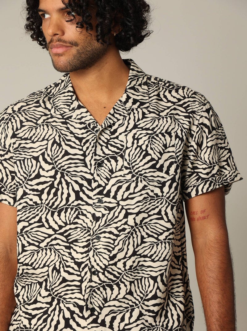 Chemise homme viscose à manches courtes et motif tropical 'Deeluxe' Noir - Kiabi